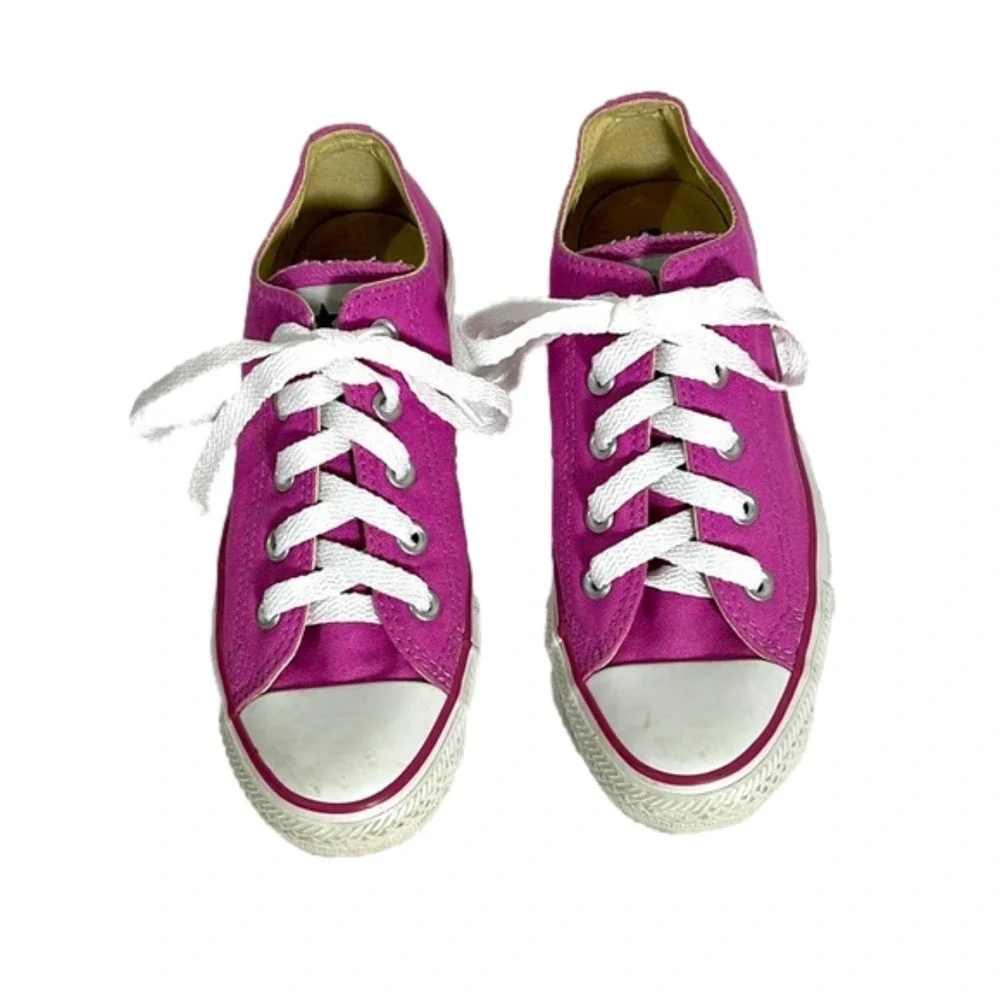 CONVERSE tennis shoes, pink, size 4, in good condition